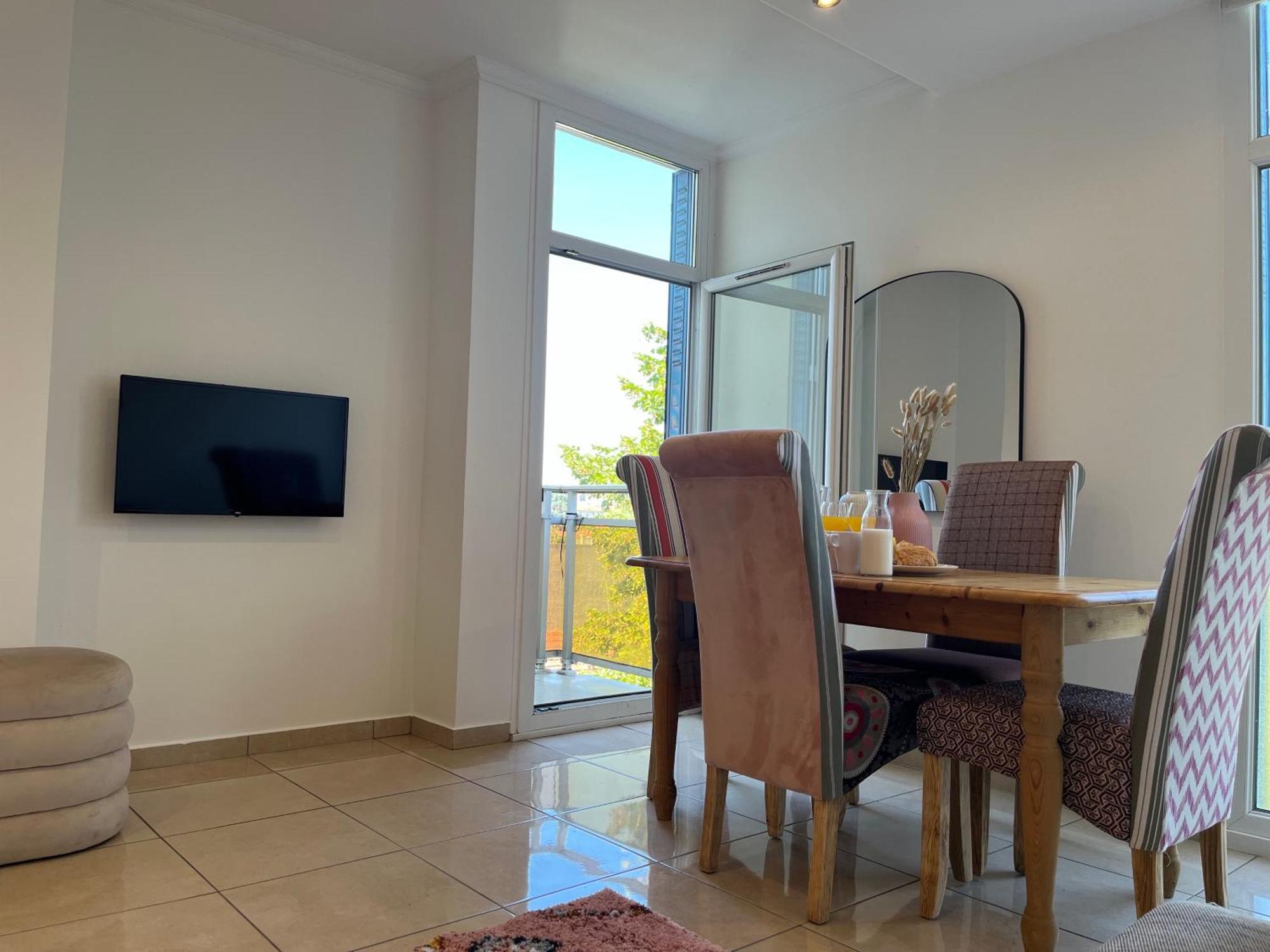 Suite Miramar Bron Buitenkant foto